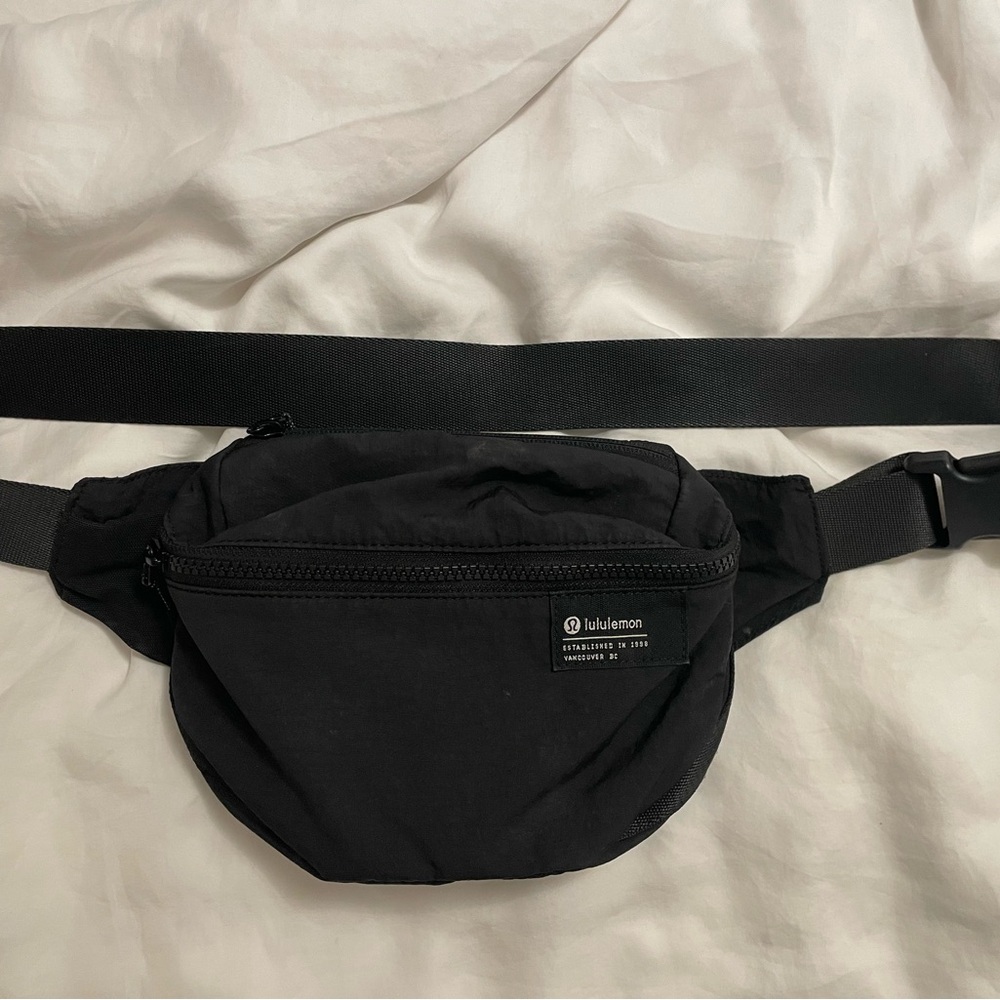 lululemon Black Belt Bag